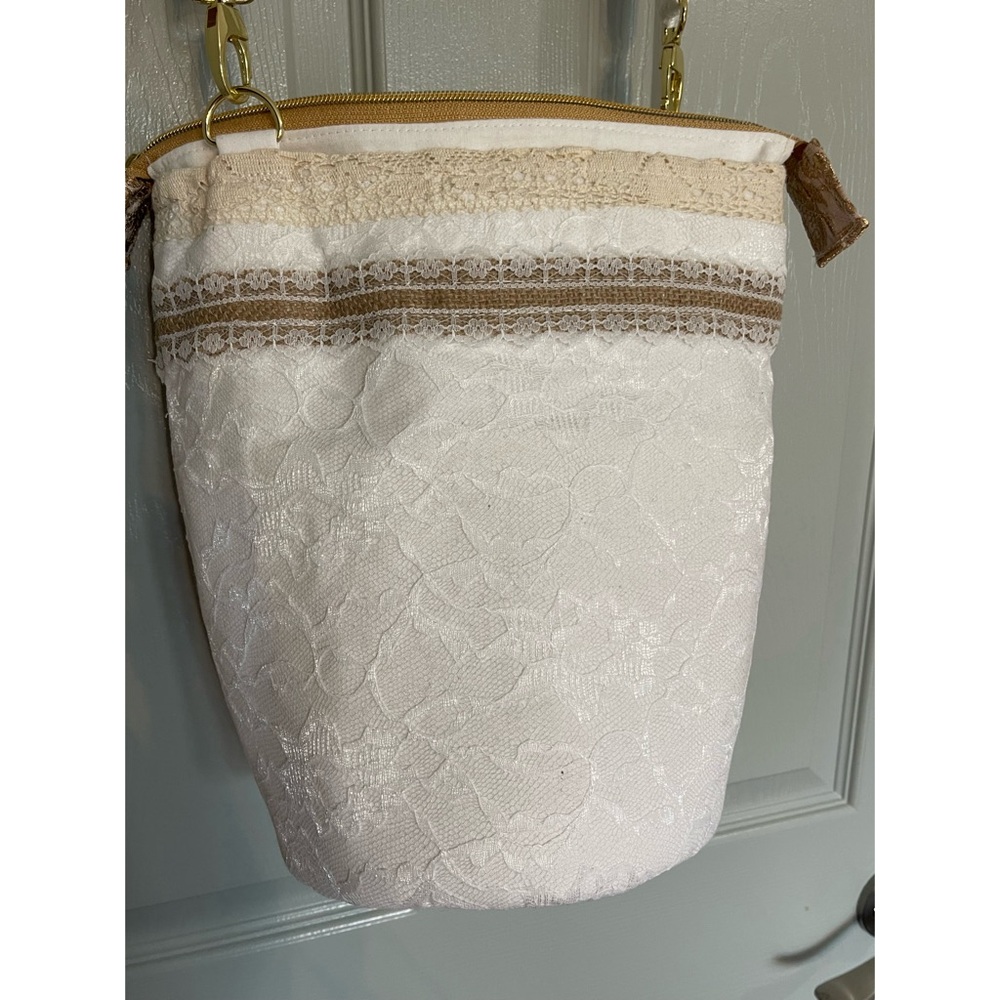 Hand Crafted Boho White Lace Bucket Bag NWT - Picture 15 of 16